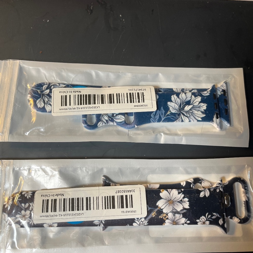 2 Floral Watchbands for the Apple Watch Series 10 - large size